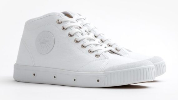 Spring Court B2 Canvas